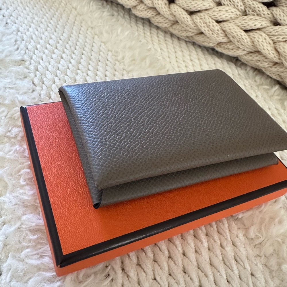 Hermès Taupe card holder - Picture 3 of 8